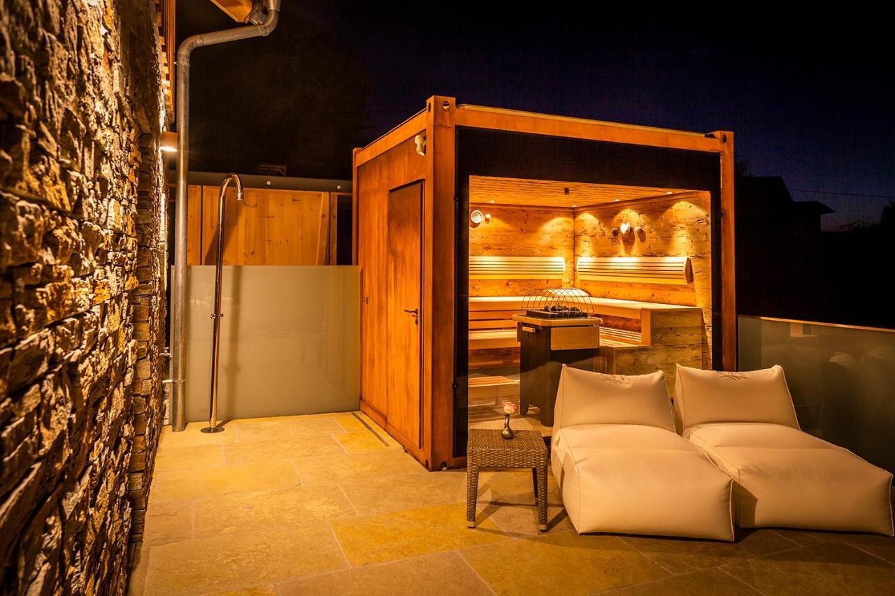 Golden Hill Country Chalets & Suites Waldschach Exteriér fotografie