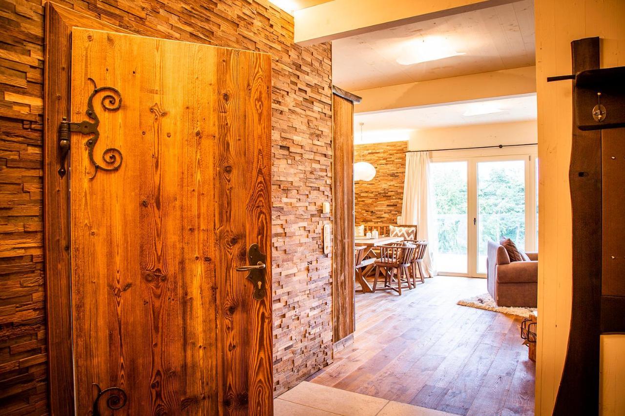 Golden Hill Country Chalets & Suites Waldschach Exteriér fotografie